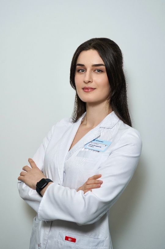 Офтальмохирург Тотоева Алена Бондоевна